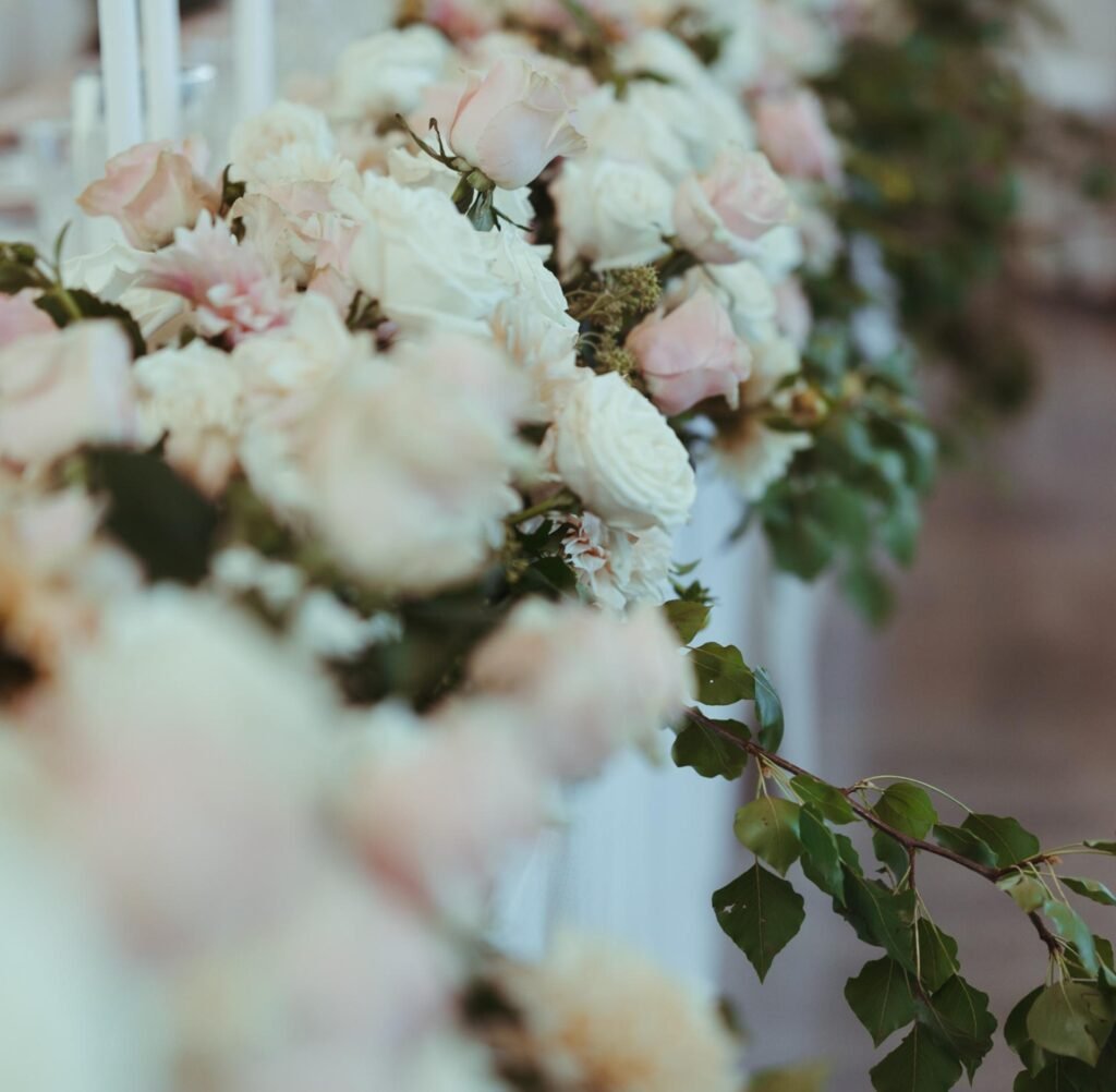 luxury fresh flowers for hindu reception party in Melbourne